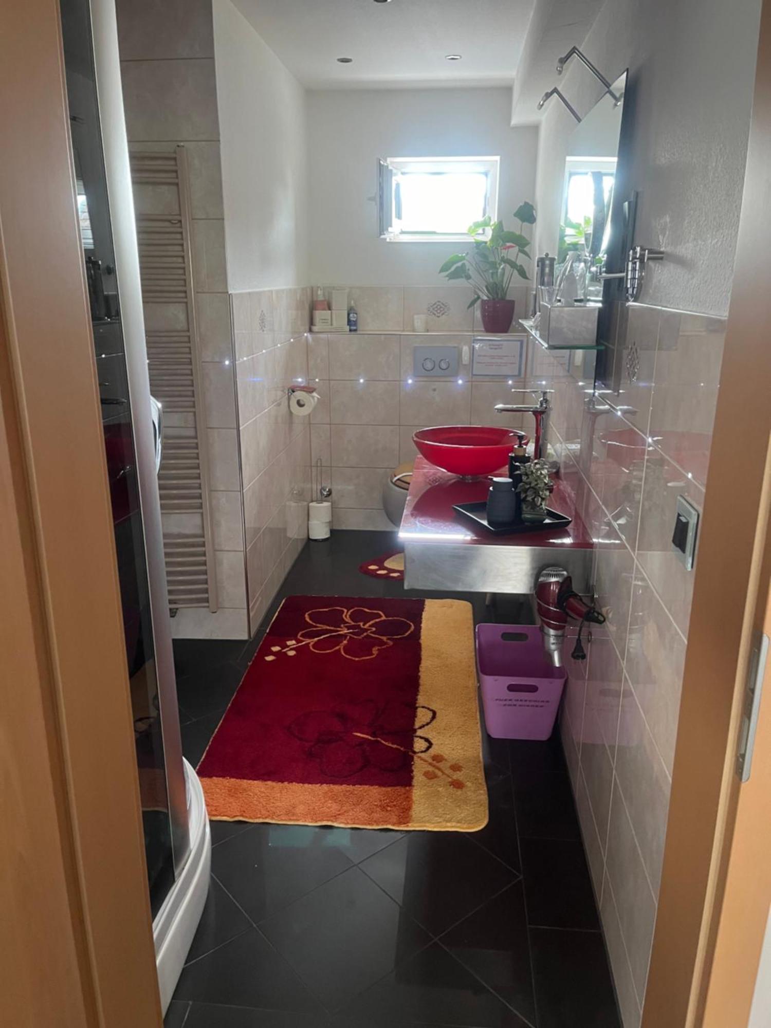 Gaestezimmer In Ratingen Bei Duesseldorf Mit Einem Hauch Luxus Esterno foto